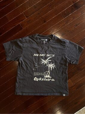Quiksilver Sun Surf Smile Graphic Tee Palm Tree Surf Y2K Euro Summer S
